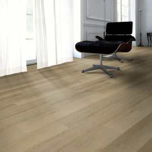 lichte beige eiken vloer met brede planken en fijne houtnerfstructuur in een natuurlijk patroon