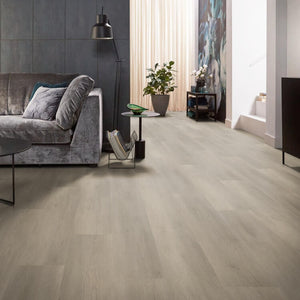 lichte beige eiken vloer met fijne houtnerfstructuur en subtiele knoesten, brede planken in recht gelegd patroon