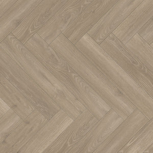 licht beige eiken visgraat vloer met subtiele houtnerf structuur en brede planken