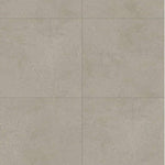 beige tegelvloer met vierkante tegels in licht beige tint met subtiele korrelige structuur en lichte nerfpatronen