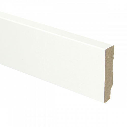 MDF plint met strakke, witte afwerking, rechthoekig profiel zonder versiering, geschikt voor vloerafwerking.
