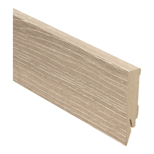 Licht beige eiken plint met houtstructuur en duidelijke nerven, geschikt als afwerking voor laminaat- of parketvloeren.