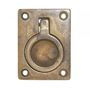 oud messing metalen schuifring met vier bevestigingsgaten en ronde handgreep