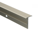aluminium drempelstrip in lichtgrijs met geribbelde profielstructuur en montagegaatje voor bevestiging