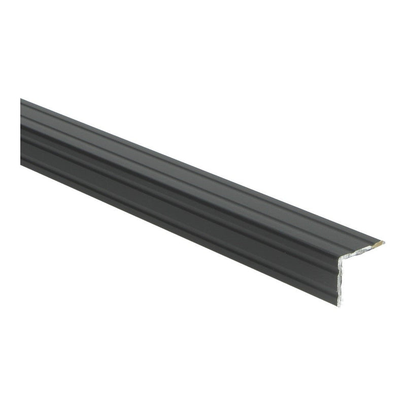 donkergrijze, matte aluminium vloerprofiel met afgeronde ribbels en een hoekvormig design voor vloerovergangen