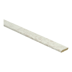 dunne profielplint met afgeronde bovenkant in licht beige met subtiele houtstructuur en lichte nerfdetails