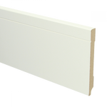 plint in matte white met subtiele groef en rechte afwerking, gemaakt van houtcomposiet