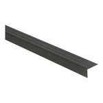 matte zwarte overbruggingstrip met subtiele lineaire structuur en recht profiel voor vloerafwerking