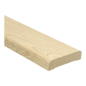 Overgangsprofiel in licht beige eiken met fijne houtnerfstructuur en afgeronde bovenkant.