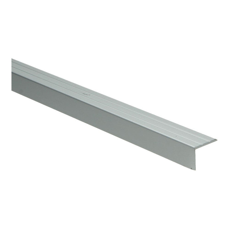 lichte grijs metalen overgangsstrip met drie horizontale groeven aan de bovenkant, recht model voor vloerdelen, gladde structuur