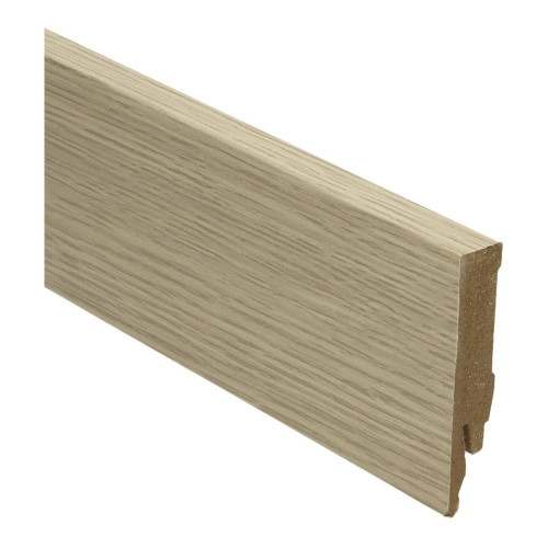 licht beige eiken plint met fijne houtstructuur en afgeronde bovenkant