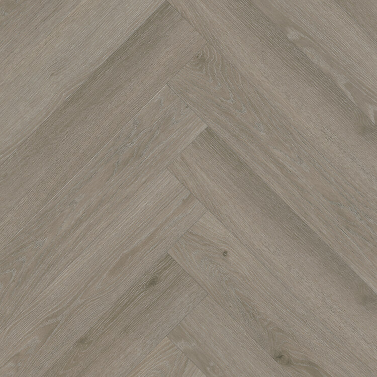 lichte grijs beige vloer met visgraatpatroon en subtiele houtstructuur met kleine noesten en fijne houtnerven