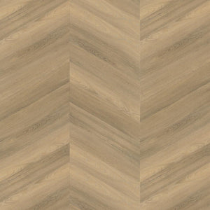 Licht beige eiken vloer met visgraat patroon en subtiele houtnerfstructuur, brede planken met natuurlijke kleurvariaties.