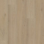 lichte vloer in beige eiken kleur met een fijne, natuurlijke houtnerfstructuur en brede planken zonder opvallend patroon