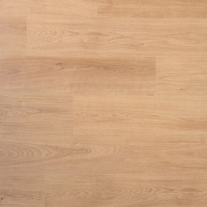 licht eiken vloer met een fijne houtstructuur en brede planken in een natuurlijke tint zonder opvallende noesten of knoesten