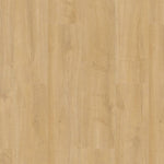 licht beige eiken vloer met brede planken en subtiele houtnerfstructuur in rechte patroon
