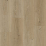 lichte eiken vloer met brede planken en een subtiele houtnerfstructuur in warme beige tinten