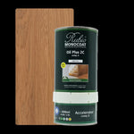 blik Rubio Monocoat Oil Plus 2C in kleur mist 5% voor interieurbescherming van houten vloeren en meubels, met voorbeeld houten plank in licht bruin eiken met zichtbare houtnerfstructuur naast het blik