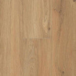 lichte beige eiken vloer met zachte houtnerfstructuur en subtiele knoesten in brede planken