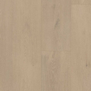 licht beige eiken vloer met brede planken en subtiele houtnerfstructuur