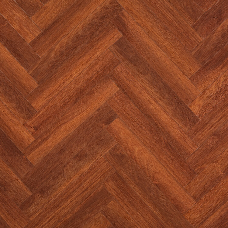 Roodbruine visgraatvloer met warme, natuurlijke houtstructuur en matte afwerking