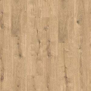 licht beige eiken vloer met natuurlijke houtstructuur en zichtbare noesten in brede planken