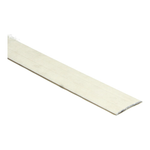 licht beige gemêleerde vloerplint met subtiele fijne structuur en afgeronde bovenkant, smal model