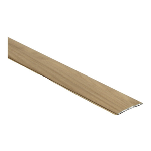 lichte beige eiken plint met gladde houtstructuur en afgeronde bovenkant