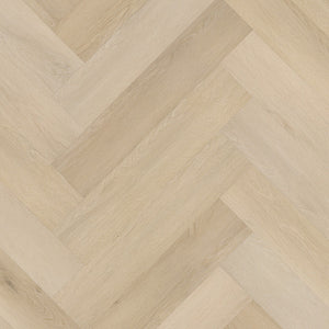 licht beige eiken visgraatvloer met fijn houtnerfstructuur en matte afwerking