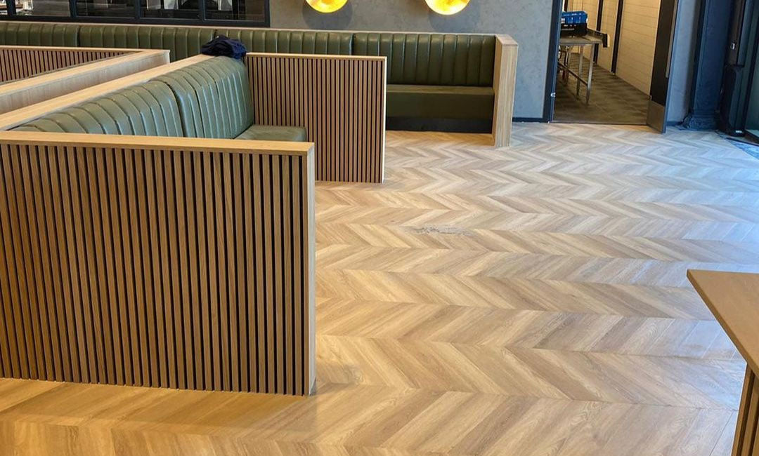 PVC visgraat bedrijfsvloer in restaurant