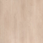 licht beige eiken vloer met brede planken en subtiele houtnerfstructuur