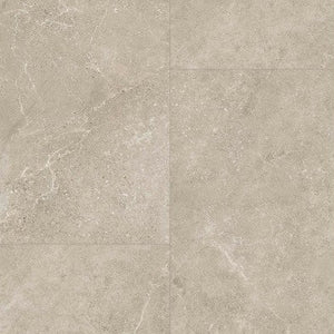 Licht beige tegelvloer met subtiel gemarmerd patroon en een matte structuur, bestaande uit grote rechthoekige tegels.