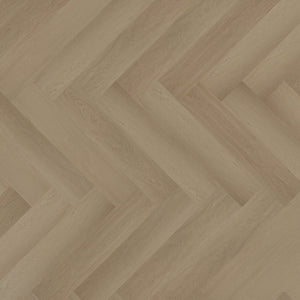 licht beige eiken vloer met visgraat patroon en subtiele houtnerfstructuur