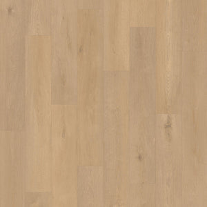 licht beige eiken vloer met matte afwerking en subtiele houtstructuur, brede planken in recht gelegd patroon