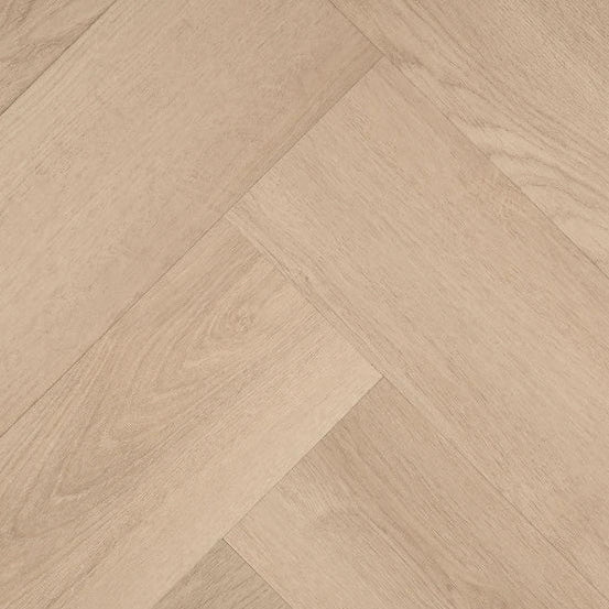 licht beige eiken visgraatvloer met subtiele houtstructuur en matte afwerking