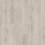 licht grijs eiken vloer met brede planken en subtiele knoesten en nerven, fineerstructuur zichtbaar